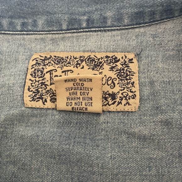 Tantrum Blues Denim Jean Jacket Embroidered Animal Print Size L Animal Kingdom - Picture 6 of 9